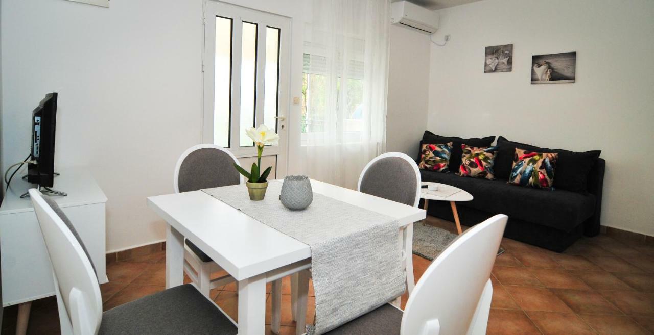 Apartments Pean Tivat Zewnętrze zdjęcie